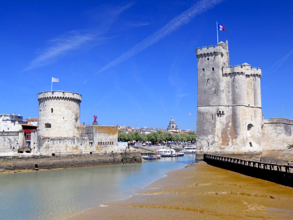 Find Weed In La Rochelle