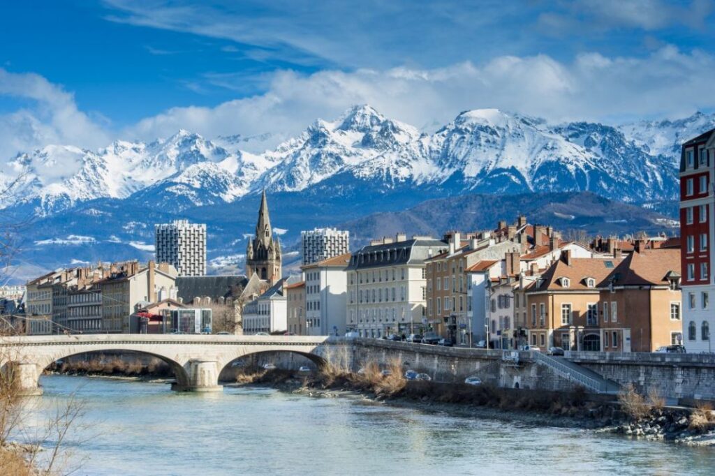 Find Weed In Grenoble